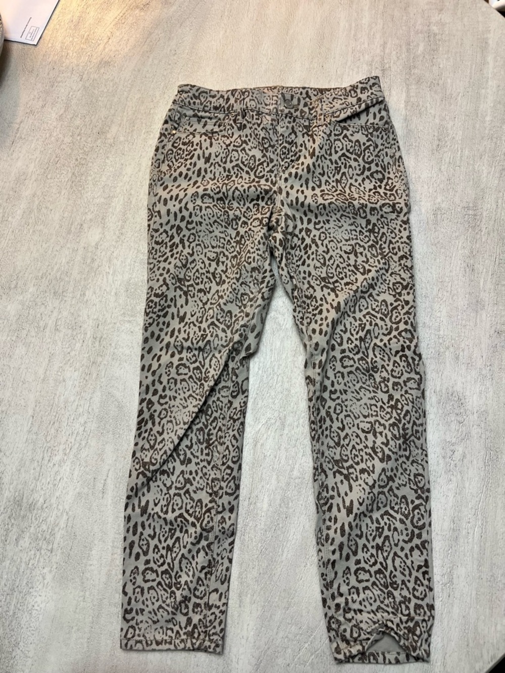 White House Black Market Beige and Brown Leopard Skinny Jeans